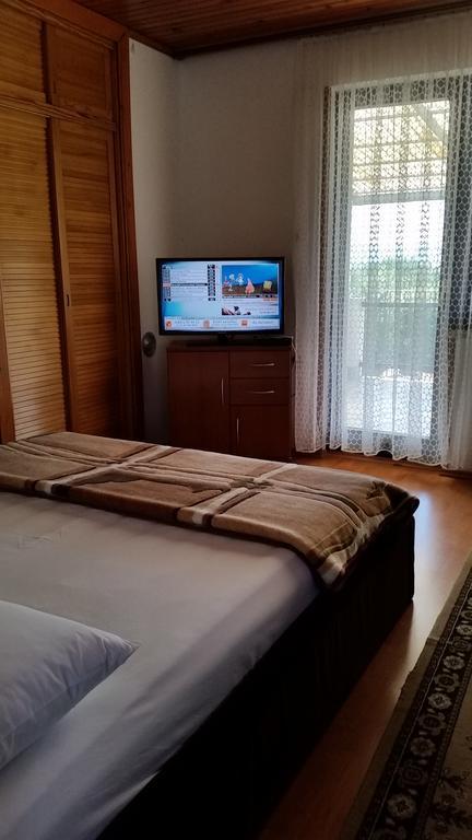 Apartmani Malinska Exteriör bild