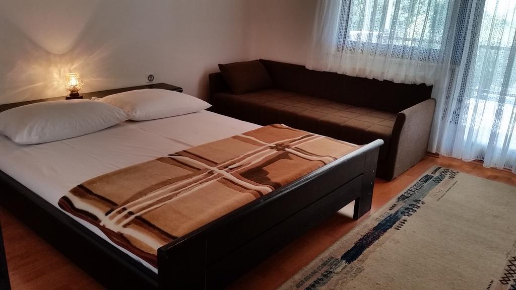 Apartmani Malinska Exteriör bild